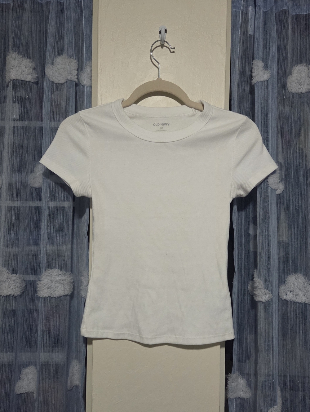 Old Navy Fitted Ribbed Short Sleeve Tee in White